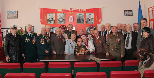 Громадськість Солом’янського району привітала ветеранів зі знаменними датами визволення України від німецько-фашистських загарбників