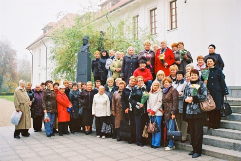Жінки Солом’янського району відвідали Шевченківський національний заповідник з нагоди відзначення 200-річчя з Дня народження Кобзаря