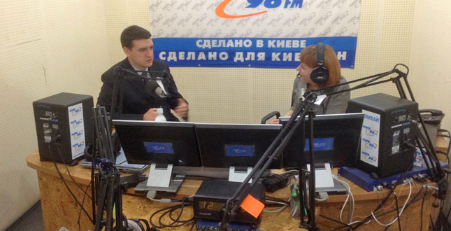 Очільник району Максим Шкуро розповів про добрі справи на радіо «Голос Києва»