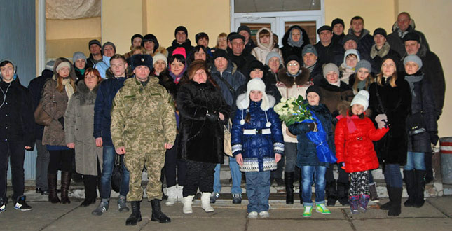 Громадськість і працівники Солом’янської РДА зустріли військовослужбовців із зони АТО