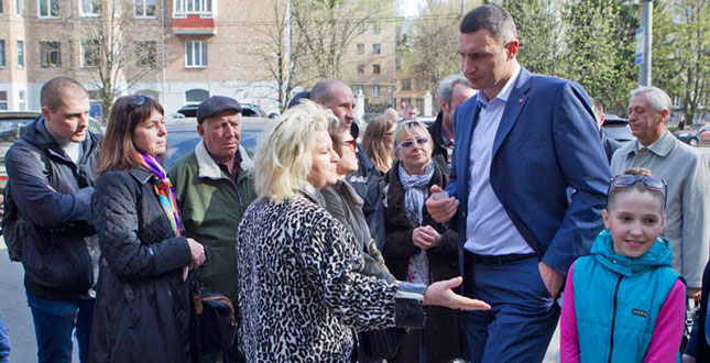Віталій Кличко проінспектував процес оформлення субсидій у Солом’янському районі