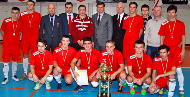 У Солом’янському районі нагородили команду переможців з міні-футболу серед студентів ВНЗ