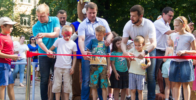 У Солом’янському районі відкрили новий сквер на розі вулиць Преображенської та Олексіївської