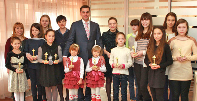 Максим Луцький привітав юних художників району зі здобутками на міжнародному конкурсі