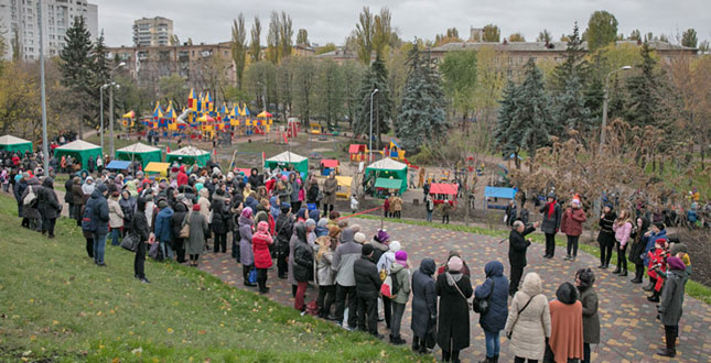 У Солом’янському районі відкрили парк «Юність» після реконструкції
