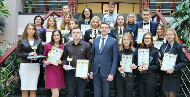 18 кращим студентам Солом’янського району вручили нагороди