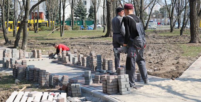 Голова району Ігор Довбань зобов’язав будівельників завершити роботи в парку на Вінницькій до Дня Києва