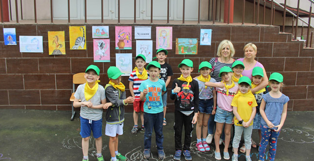 У солом’янській школі відкрили літній табір для дітей, керівництво району завітало в гості