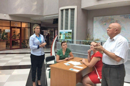 У ЦНАПі Солом’янського району навчали відвідувачів спілкуватись мовою жестів