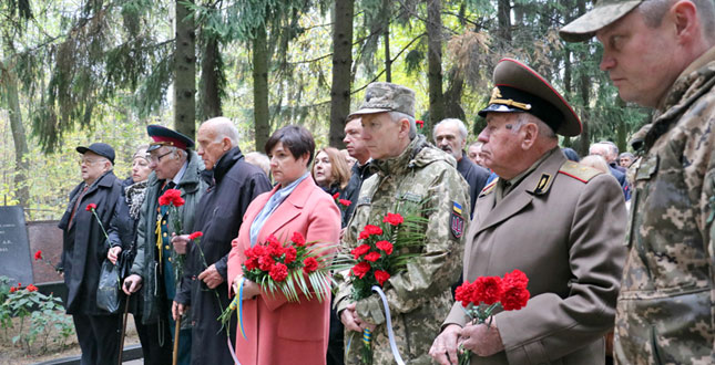 У Солом’янському районі вшанували пам’ять загиблих з нагоди 75-річниці вигнання нацистських окупантів з України