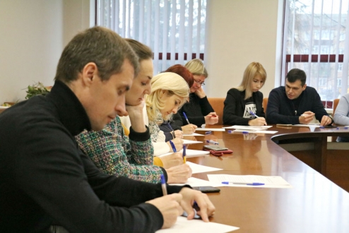 Працівники Солом’янської РДА долучились до Всеукраїнського диктанту національної єдності