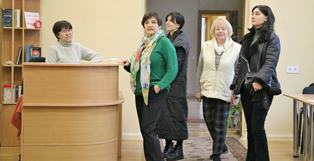 Олена Горпинченко перевірила, як відремонтували районну бібліотеку з майже віковою історією