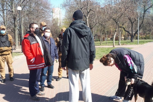У парках Солом’янського району перевірили, як відвідувачі дотримуються норм карантину