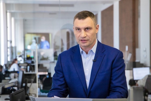 Віталій Кличко: «Ще 200 тисяч масок сьогодні надійдуть в мережу комунальних аптек «Фармація»